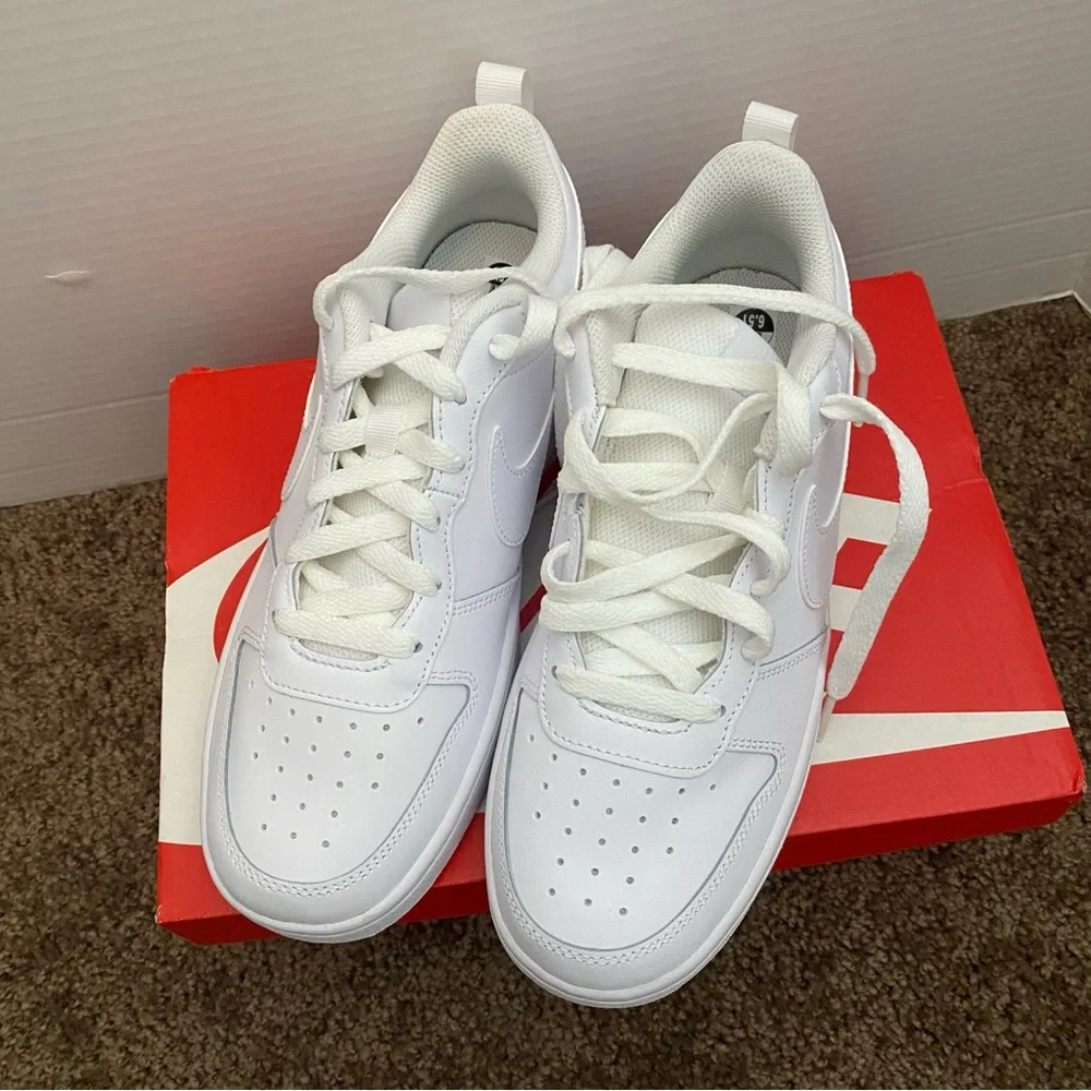 Nike Court Borough Low 2 White Youth Size 6.5